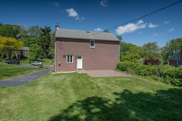 674 N BISHOP AVE, Springfield, PA 19064