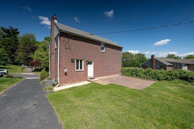 674 N BISHOP AVE, Springfield, PA 19064