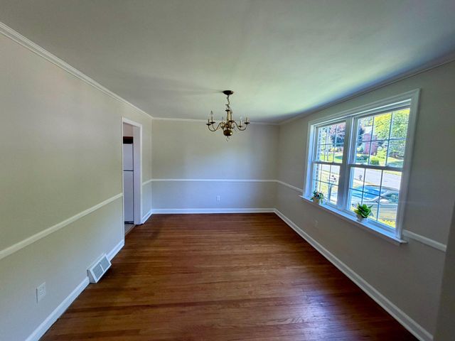 674 N BISHOP AVE, Springfield, PA 19064