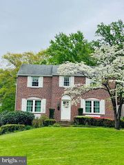 674 N BISHOP AVE, Springfield, PA 19064