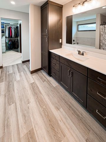 1707 17th Street NW, Willmar, MN 56201