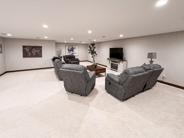 1707 17th Street NW, Willmar, MN 56201