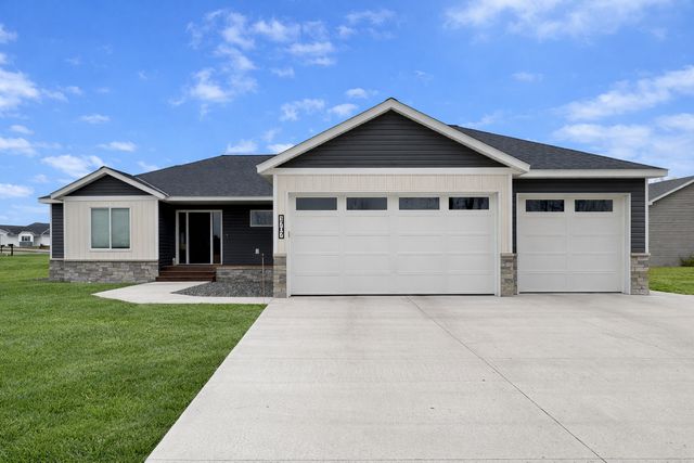 1707 17th Street NW, Willmar, MN 56201