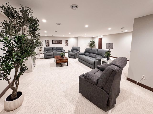 1707 17th Street NW, Willmar, MN 56201