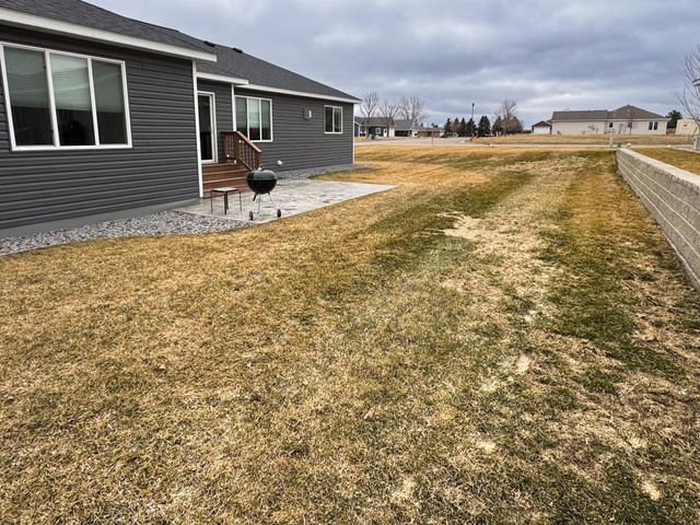 1707 17th Street NW, Willmar, MN 56201