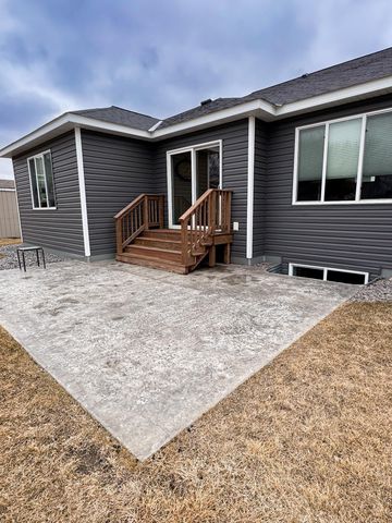 1707 17th Street NW, Willmar, MN 56201