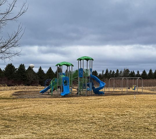 1707 17th Street NW, Willmar, MN 56201