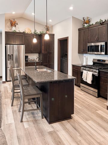 1707 17th Street NW, Willmar, MN 56201