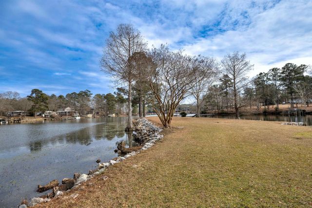 2475 Clubhouse Rd., Summerton, SC 29148