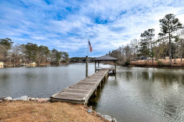 2475 Clubhouse Rd., Summerton, SC 29148