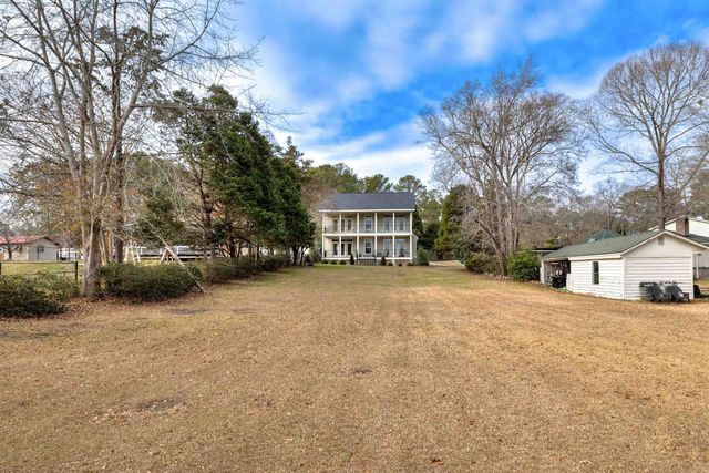2475 Clubhouse Rd., Summerton, SC 29148