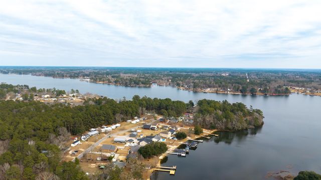 2475 Clubhouse Rd., Summerton, SC 29148