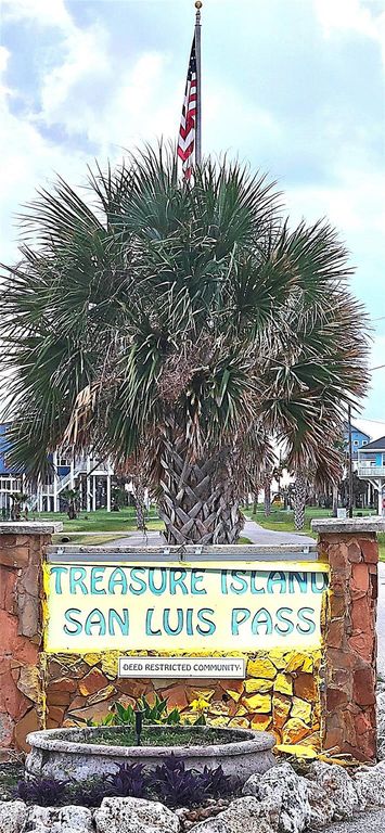 000 Jean Lafitte Drive, Freeport, TX 77541