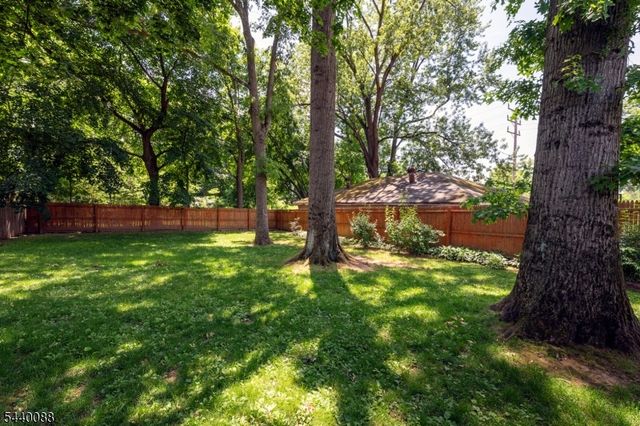 17 Tooker Pl, Springfield Twp., NJ 07081