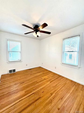 2239 Parker Street, Dearborn, MI 48124