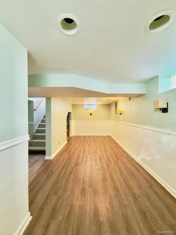 2239 Parker Street, Dearborn, MI 48124