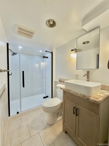 2239 Parker Street, Dearborn, MI 48124