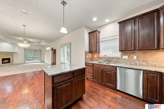 7521 Greycliff Drive, Lincoln, NE 68516