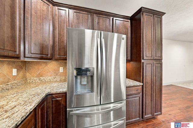 7521 Greycliff Drive, Lincoln, NE 68516