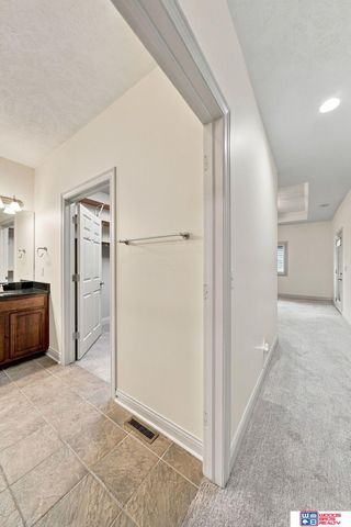 7521 Greycliff Drive, Lincoln, NE 68516