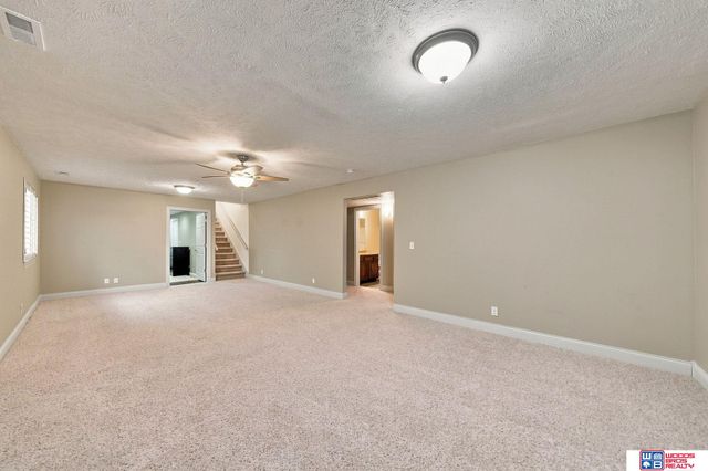 7521 Greycliff Drive, Lincoln, NE 68516