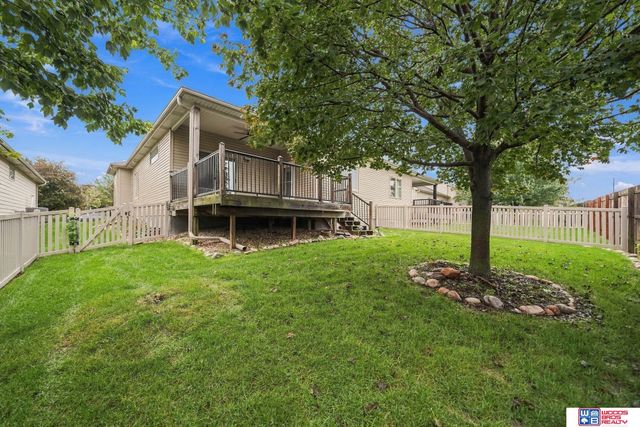 7521 Greycliff Drive, Lincoln, NE 68516