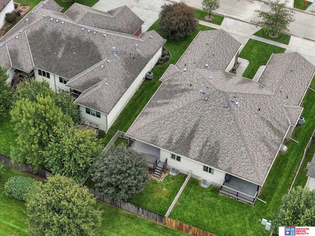 7521 Greycliff Drive, Lincoln, NE 68516