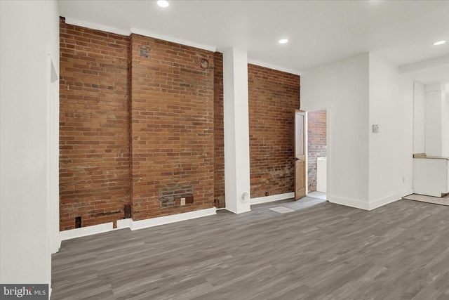 1209 MARKET ST, Harrisburg, PA 17103