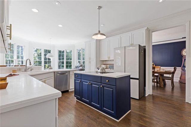 685 Red Sunset Circle, Powder Springs, GA 30127