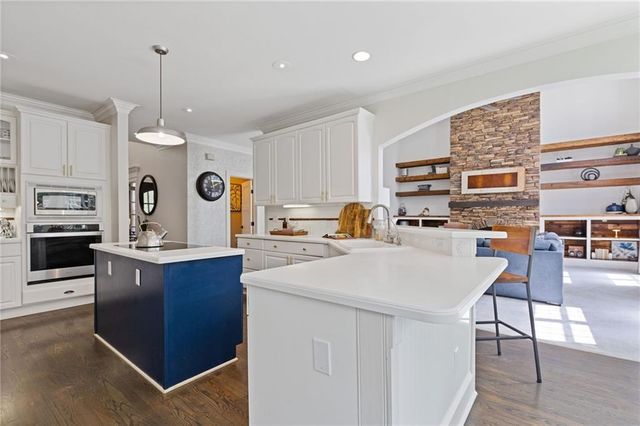 685 Red Sunset Circle, Powder Springs, GA 30127