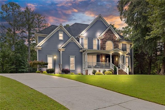 685 Red Sunset Circle, Powder Springs, GA 30127
