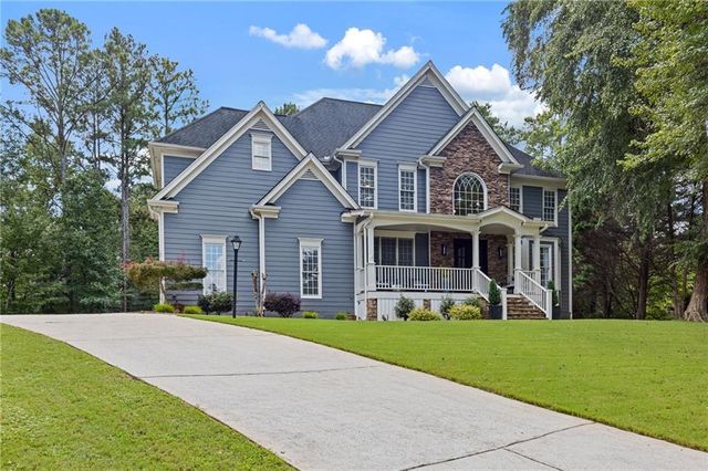 685 Red Sunset Circle, Powder Springs, GA 30127