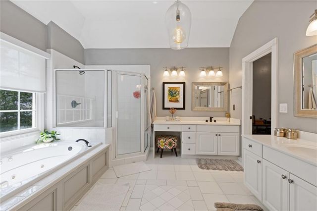 685 Red Sunset Circle, Powder Springs, GA 30127