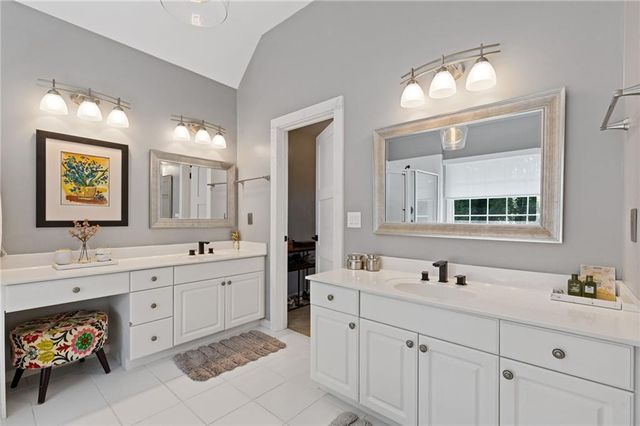 685 Red Sunset Circle, Powder Springs, GA 30127