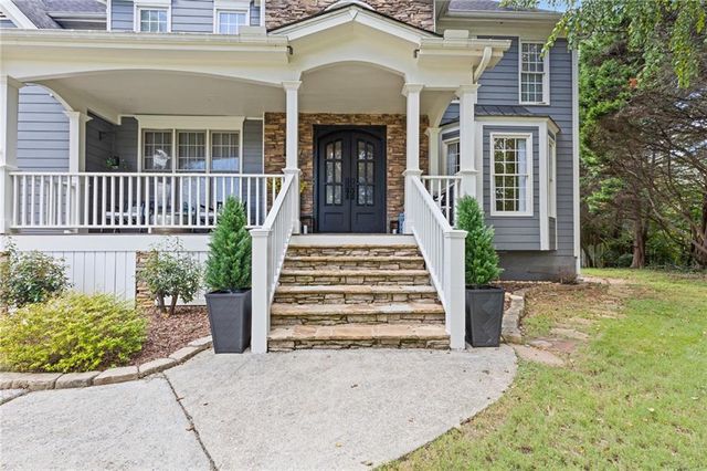 685 Red Sunset Circle, Powder Springs, GA 30127
