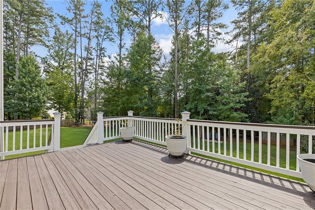 685 Red Sunset Circle, Powder Springs, GA 30127