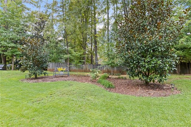685 Red Sunset Circle, Powder Springs, GA 30127