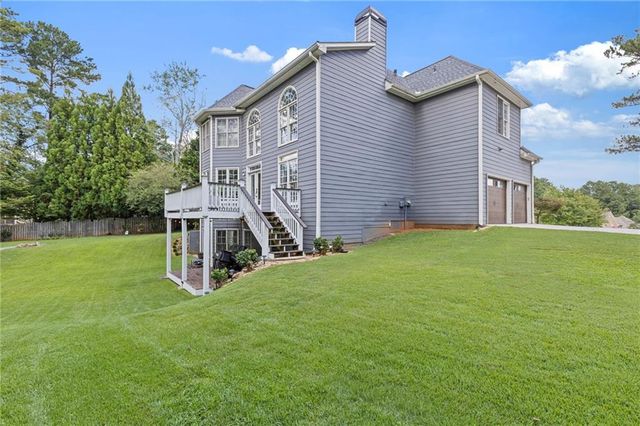 685 Red Sunset Circle, Powder Springs, GA 30127