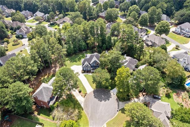 685 Red Sunset Circle, Powder Springs, GA 30127