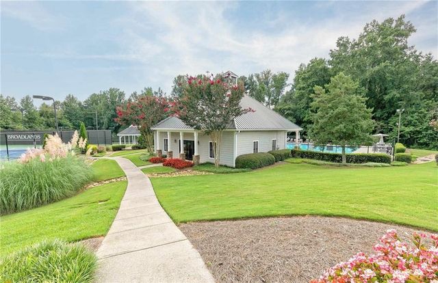 685 Red Sunset Circle, Powder Springs, GA 30127