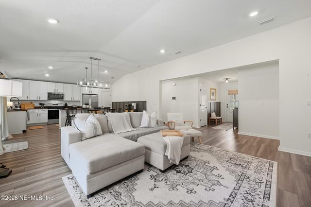 4596 PROSPERITY Way, Jacksonville, FL 32210