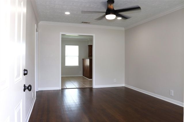 11210 Leitrim Way, Houston, TX 77047