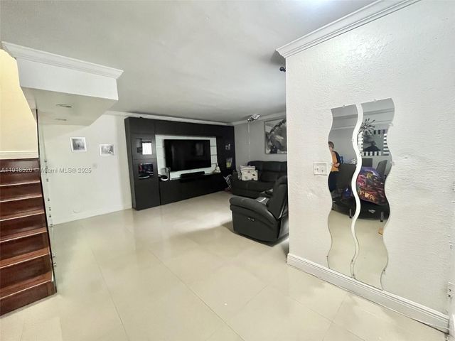 1990 SW 121st Ct 232, Miami, FL 33175