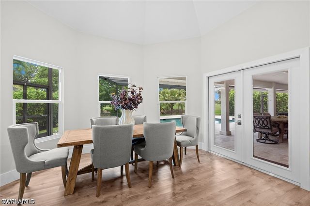 245 Monterey DR, Naples, FL 34119