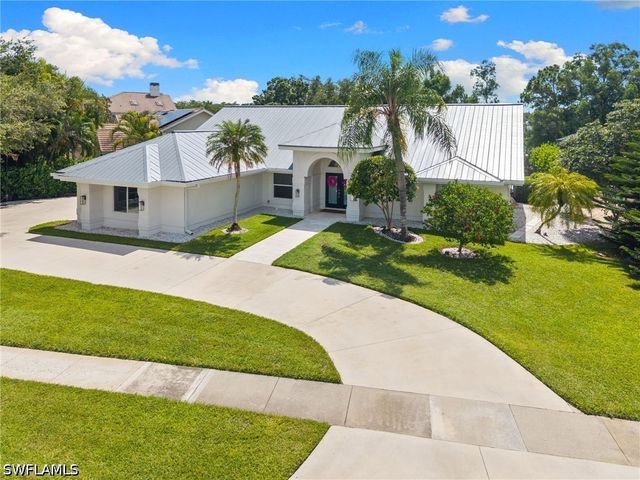 245 Monterey DR, Naples, FL 34119