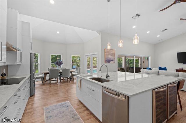 245 Monterey DR, Naples, FL 34119