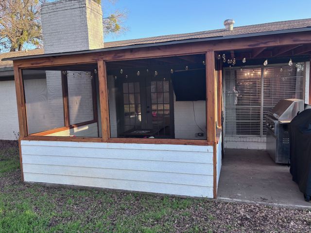 1033 Royal Lane, Graham, TX 76450