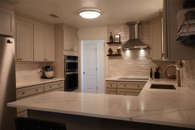 1033 Royal Lane, Graham, TX 76450