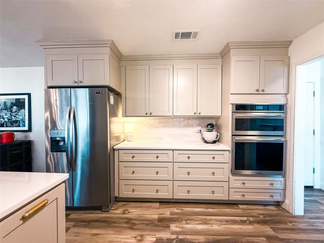 1033 Royal Lane, Graham, TX 76450