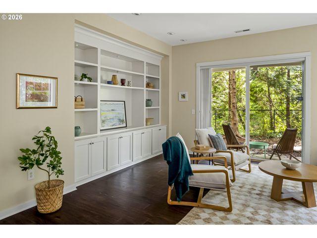 8349 Sw 24TH Ave 8, Portland, OR 97219